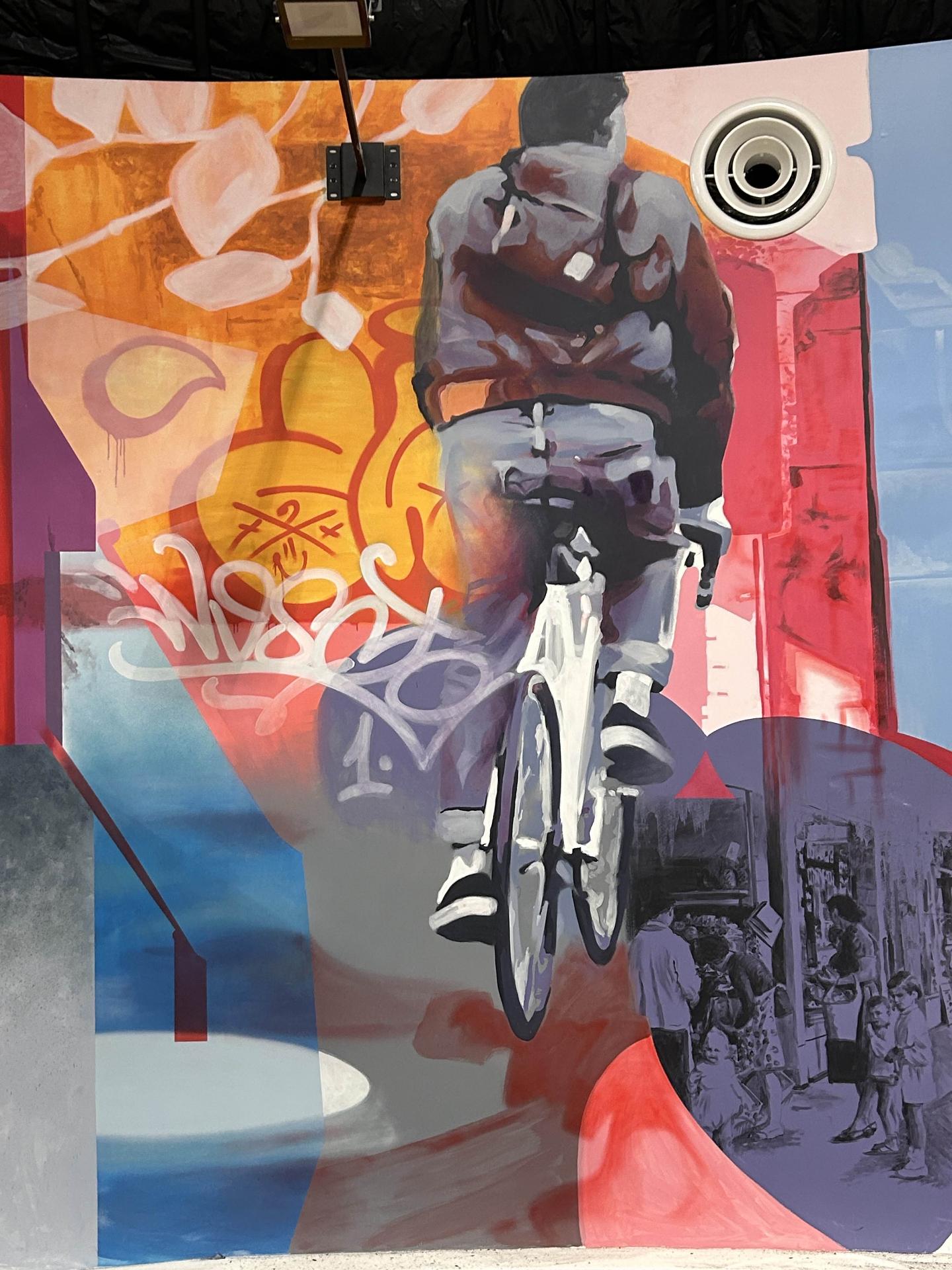 Cyclist mural detail