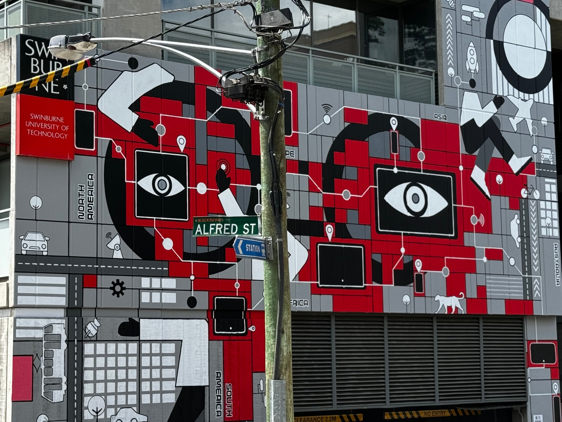 Swinburne mural, Alfred St detail